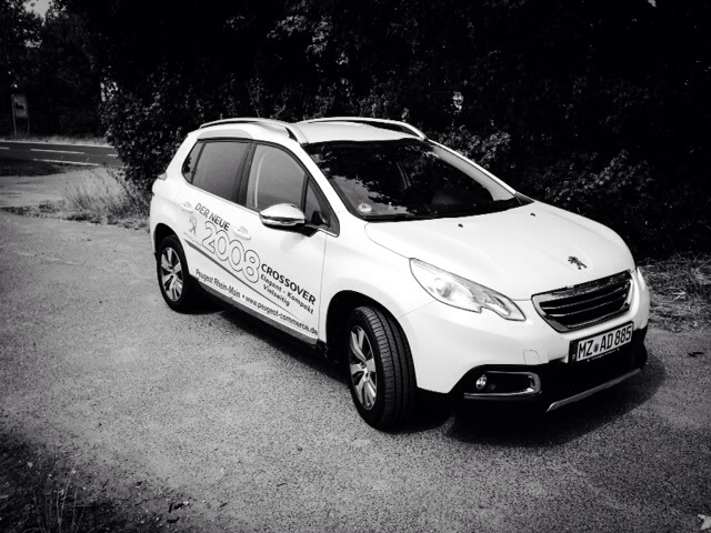 Probefahrt: Peugeot 2008 Allure e-HDi FAP 92 EGS6 Perlmutt Weiß